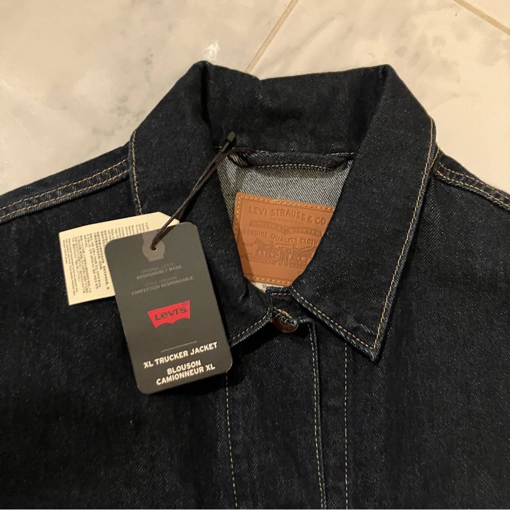 Levi's Black Denim Jean Jacket NWOT - Picture 2 of 9